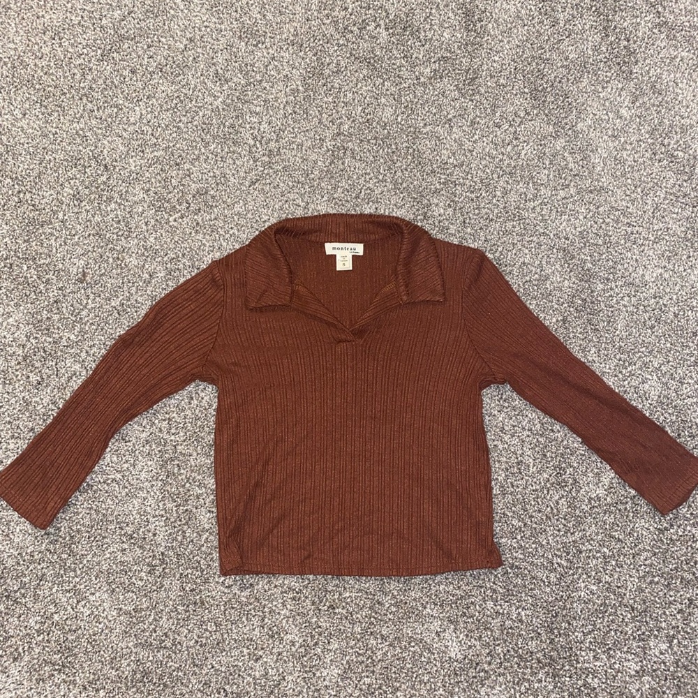 long sleeved collared top